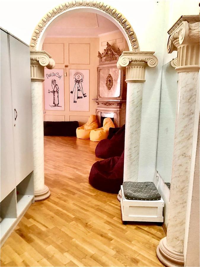 Pandeson Hostel Dnipro Luaran gambar